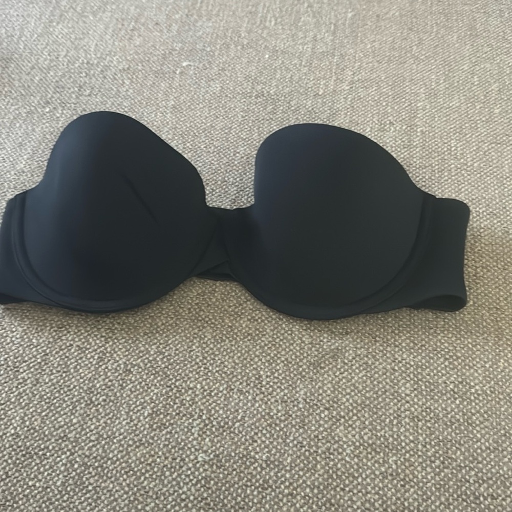 Black strapless bra size 34B